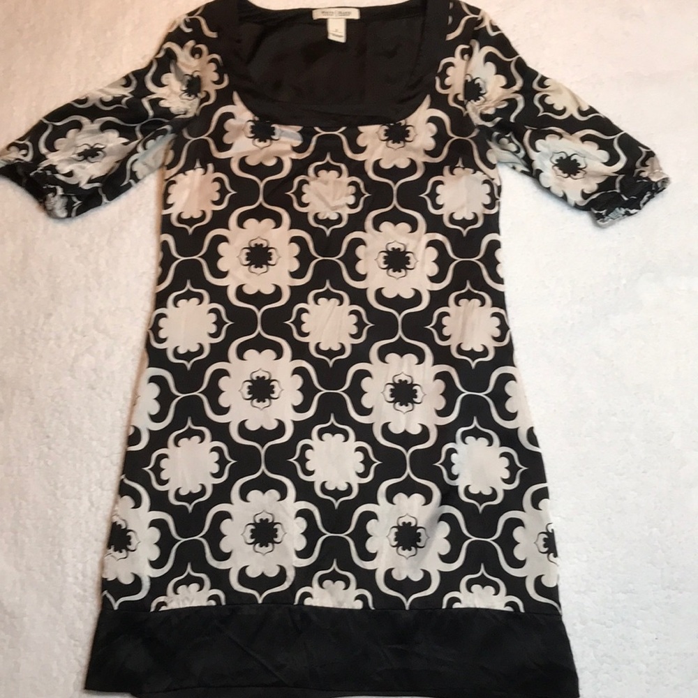 Black and white patterned dress